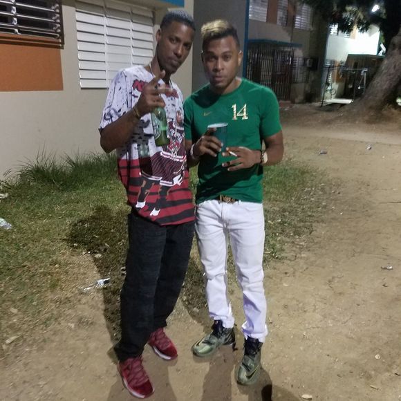 Meet your Posher, Carlos - Picture 1 of 1